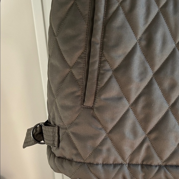 Burberry Quilted Jacket with Nova Check Lining - Picture 9 of 10